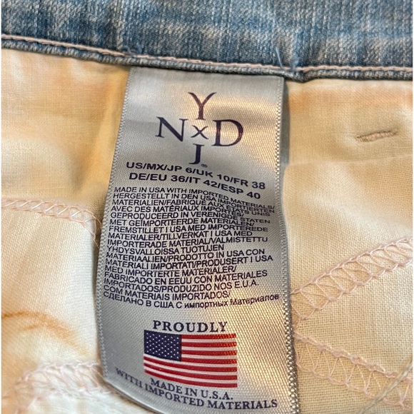 NYDJ Ariel Crop Jeans with Embellished Hem Light Wash. Size 6 - Picture 5 of 10